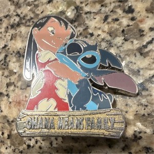 Disney Lilo & Stitch Ohana Means Family Single Pin Trading Collectible
