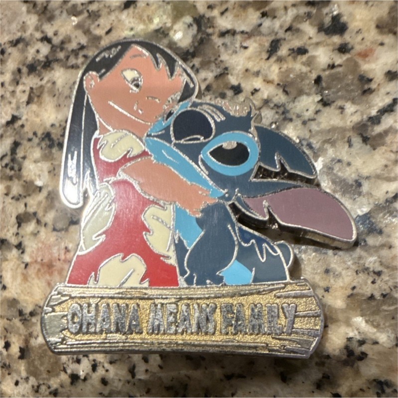 Disney Lilo & Stitch Ohana Means Family Single Pin Trading Collectible