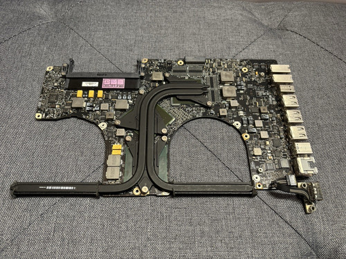 MacBook Pro 17" A1297 C2D 2.8GHz Logic Board 820-2610-A Mid- 2009 (Working 100%)