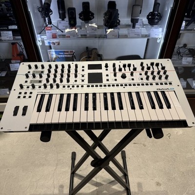 Roland GAIA 2 Synthesizer