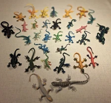 Lot of 31 Soft Plastic & PVC Lizard Mini Figures – Jaru, XX, and Unbranded China