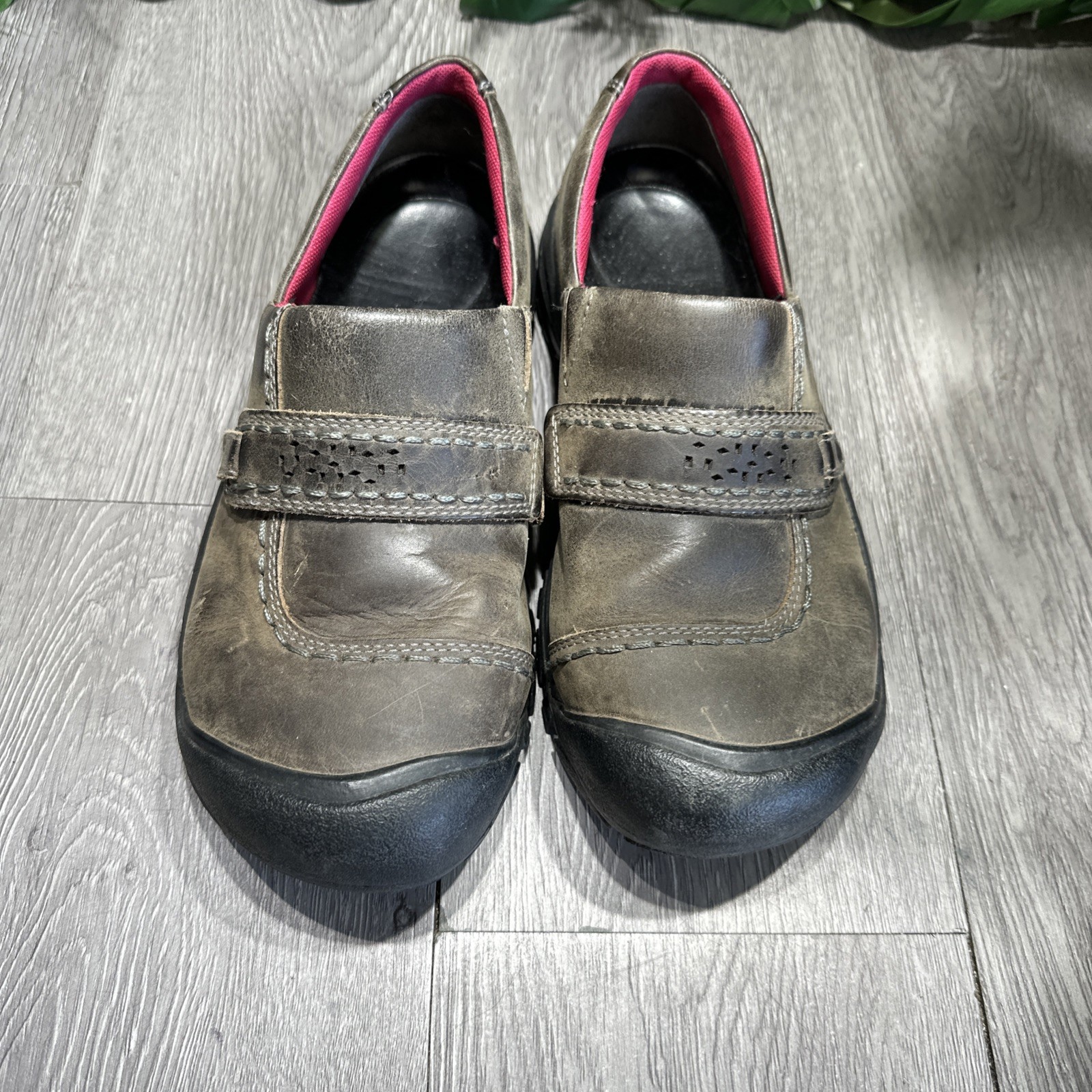 KEEN KACI LINEA DONNA SCARPE SLIP ON PELLE MARRONE PIENO FIORE US 7 5 EU 38