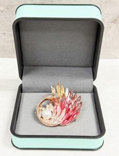 crystal swan brooch, gold brooch, temperament brooch, suit brooch, pearl brooch