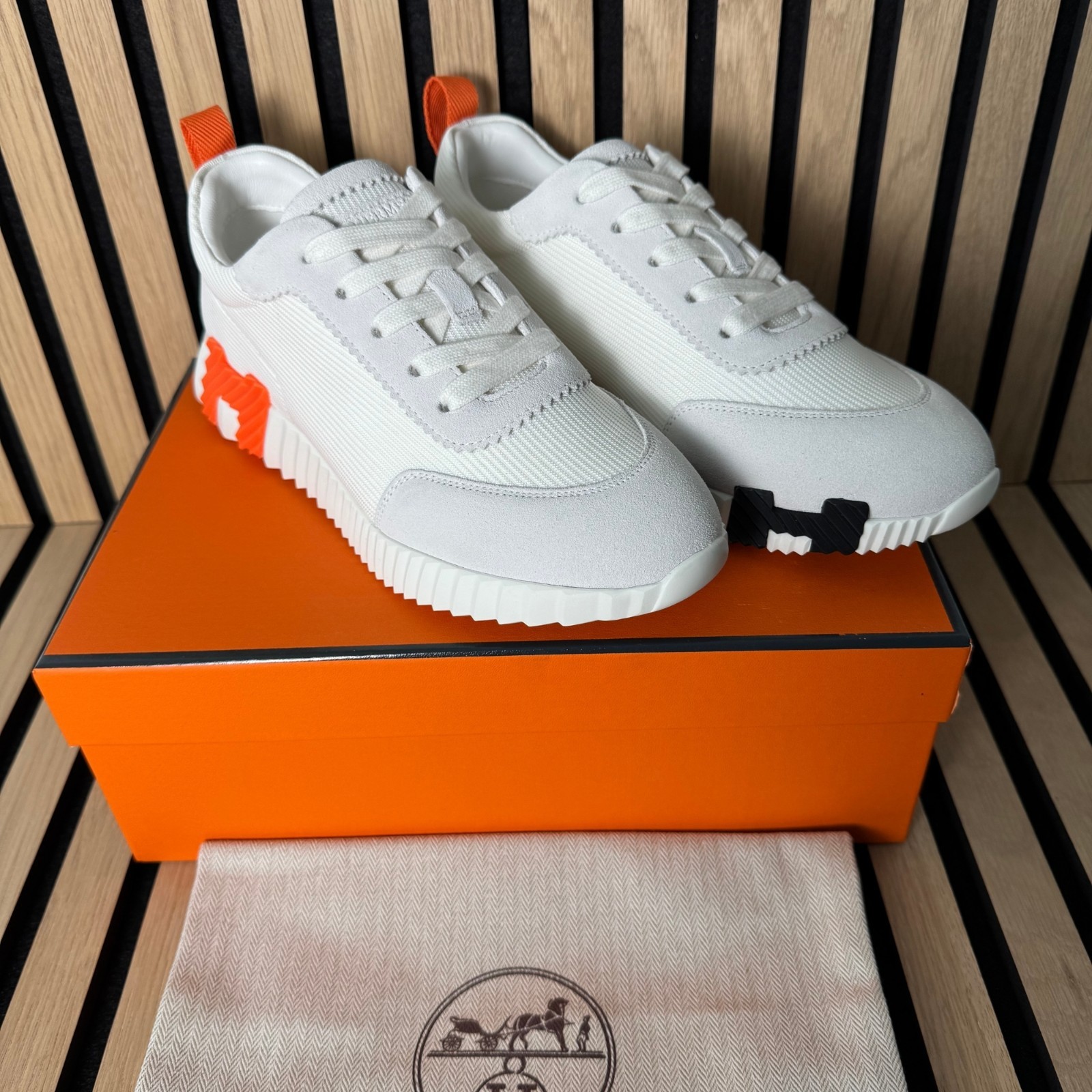 Hermes White Low Top Sneakers Orange H Detail Women’s EU 38 / US 7.5–8