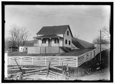 Photo:UNIDENTIFIED FARMHOUSE
