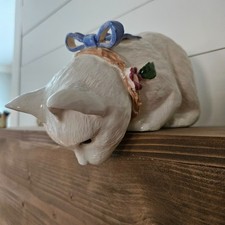 Vintage Ceramic White Cat Figurine Shelf Sitt...