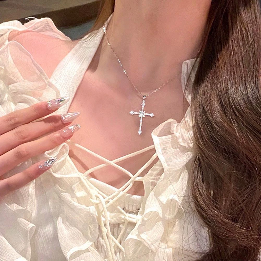 Silver 2024 necklace aesthetic