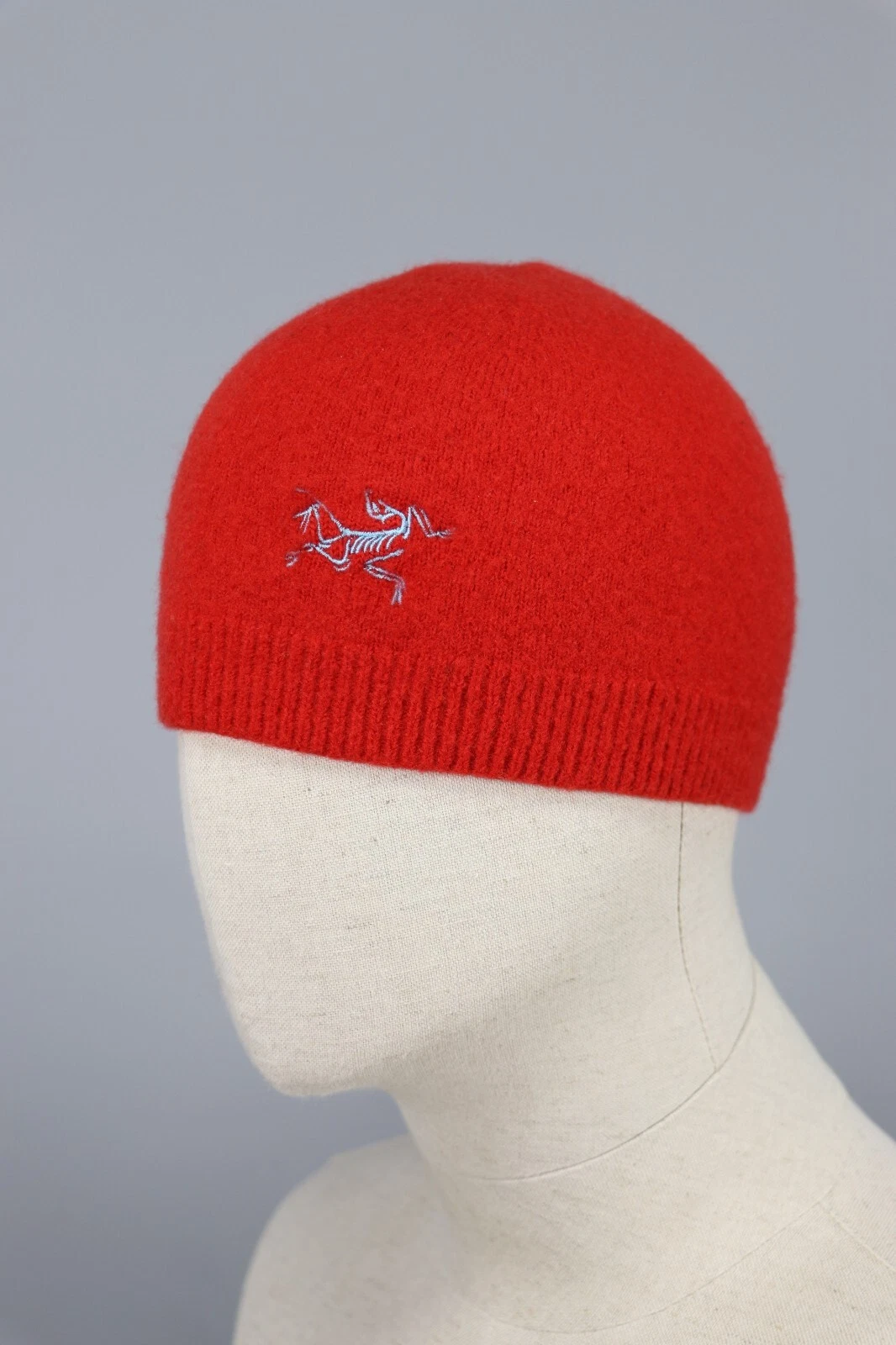 ARCTERYX Ultra RARE Vintage Taiwan Used Wool Red Knit Beanie Hats Mens Sz Small
