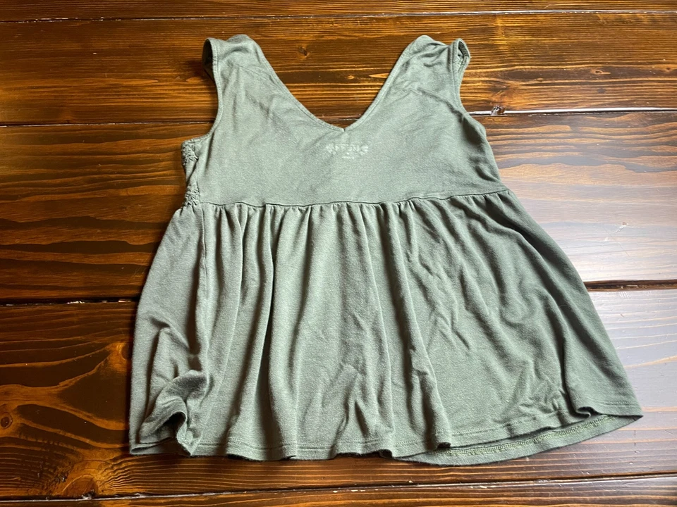 Camiseta sin mangas Mudd, para mujer talla mediana, verde, encaje, recortada Foto 2 de 4