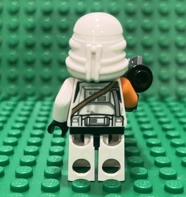 LEGO Clone Airborne Trooper Minifigure 212th Phase 2, 2014. Missing Cloth kama.