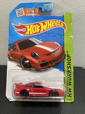 Hot Wheels 2015 Workshop Night Burnerz Porsche 911 GT3 RS in Red