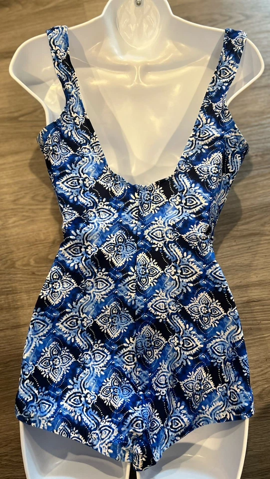 Traje de baño azul geométrico acanalado de una pieza talla 12 Foto 3 de 4