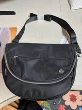 Lululemon All Night Festival Bag 5 L Black/Silver 5L Crossbody Purse