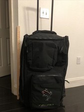 Akona Adventure Gear 31x21x14 XL Travel Dive Scuba Roller Bag Regulator Bag