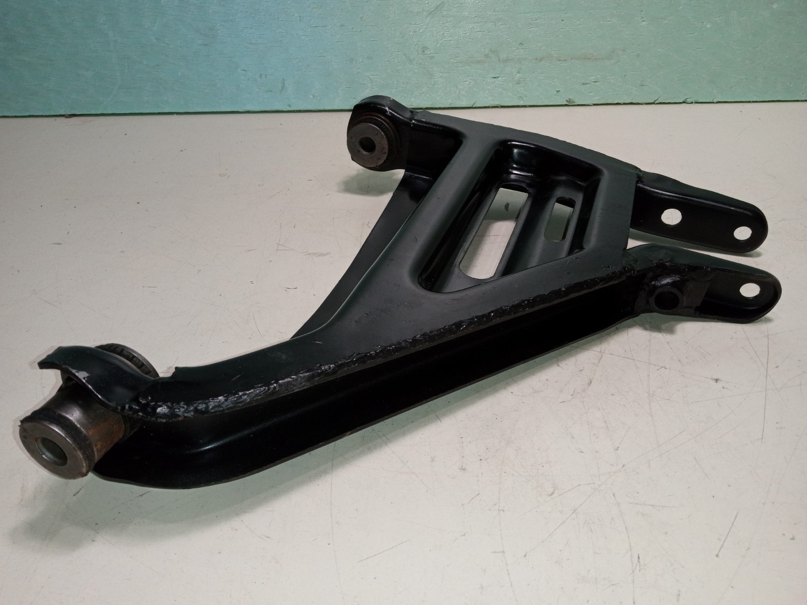 Ferrari 308 Front Suspension Lower Control Arm_10-44-1_641274_Wishbone_328_208_R