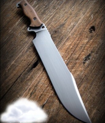 A WILD TYPE -Custom HAND MADE 17 '' HIGH CARBON STEEL HUNTING Dagger WITH SHEATH