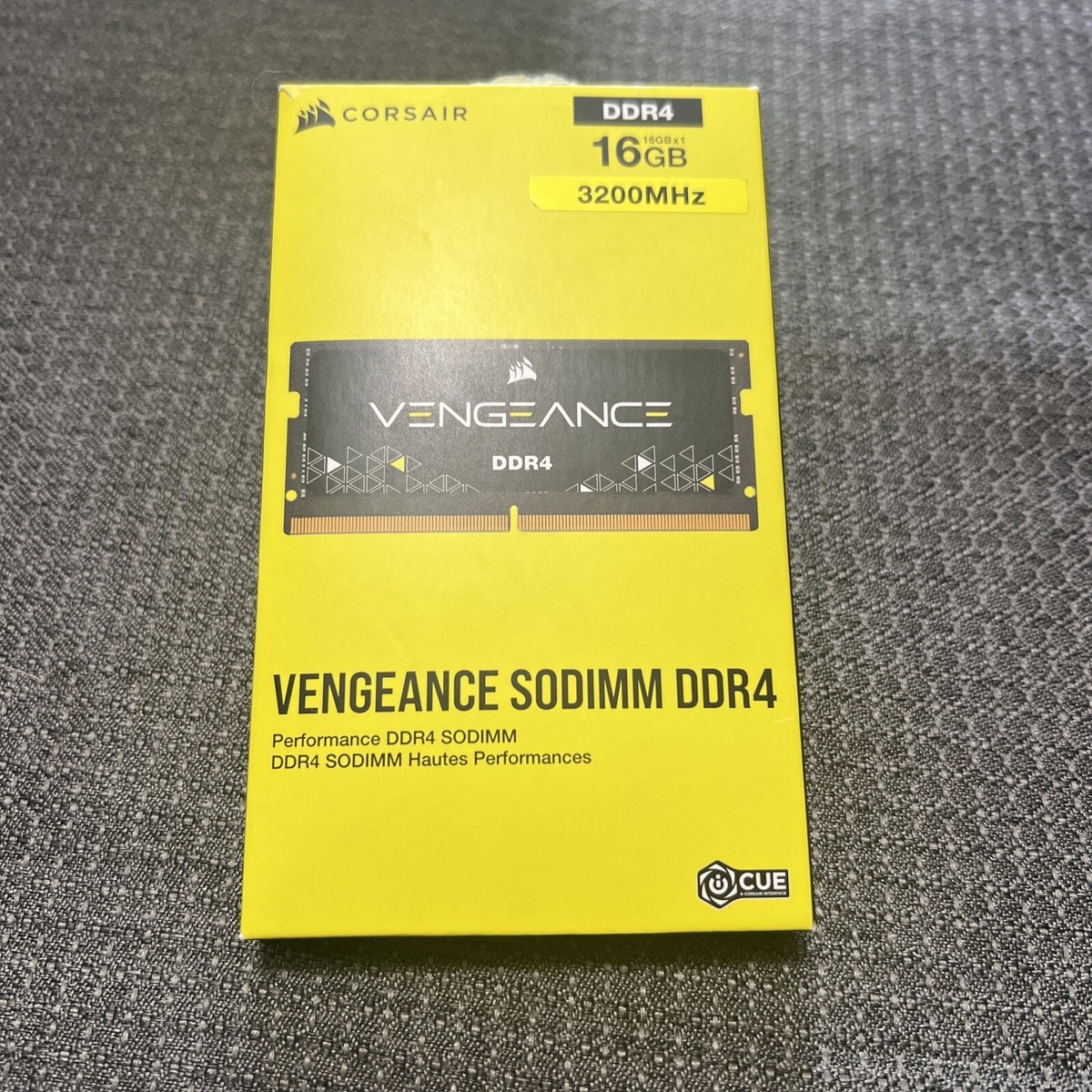 CORSAIR - VENGEANCE Series 16GB (1x16GB) DDR4 3200MHz C22 CORSAIR - VENGEANCE Series 16GB (1x16GB) DDR4 3200MHz C22