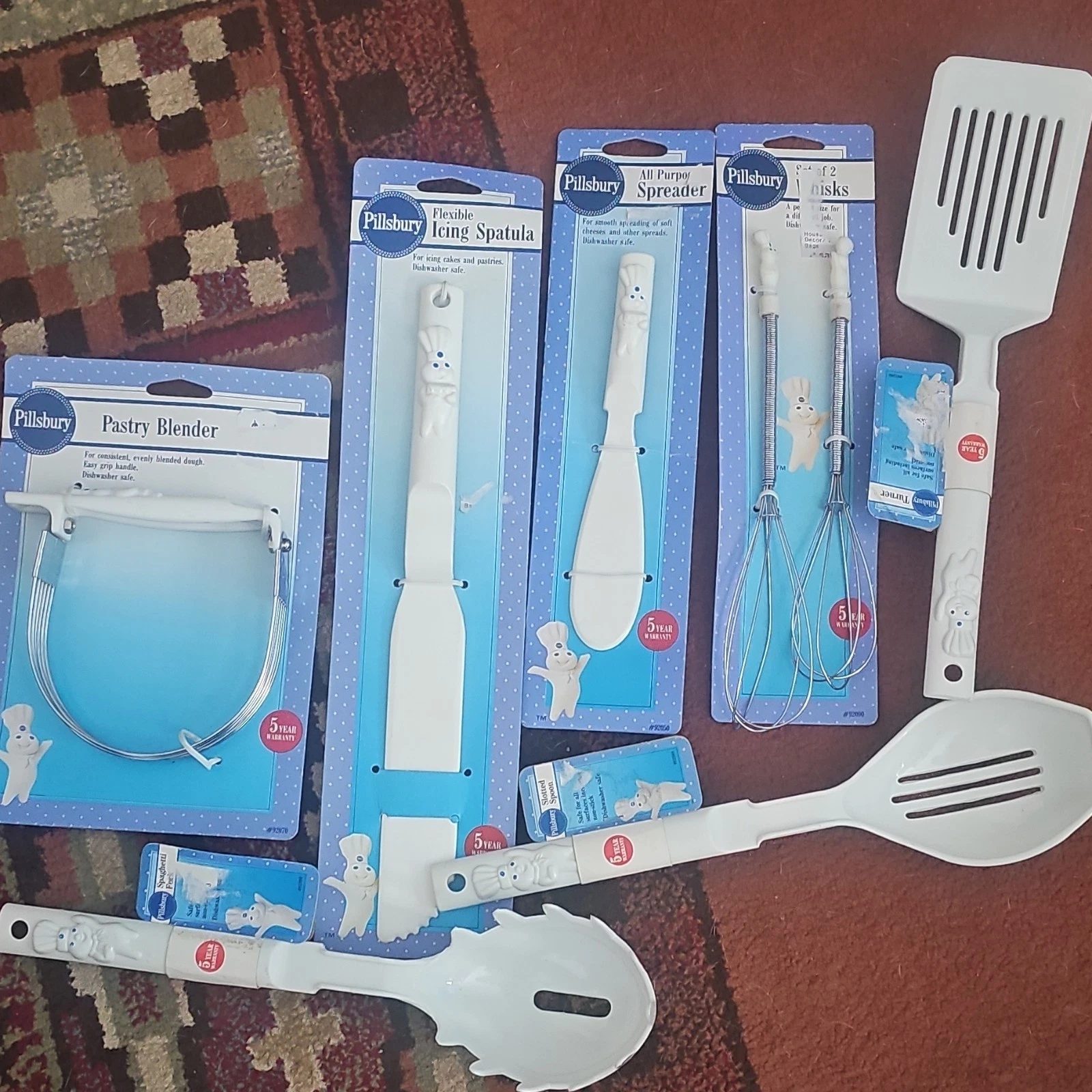 Pillsbury 7-Piece Kitchen Utensil Set White Plastic Pastry Blender Whisk Spatula