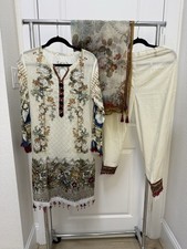 3 pcs Pakistani printed lawn Kurta and pants with chiffon dupatta Baroque