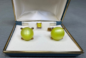 Authentic Vintage Lemon Lucite Ball Yellow Gold Plated Cuff Links with Tie Tack & Box