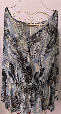 Urban Mango  V-Neck, Elastic Waist,Polyester Spandex Top M
