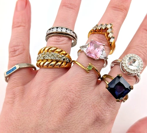 VINTAGE COSTUME RING LOT sizes 8 to 8.5 vtg stone jewelry 8pcs B1