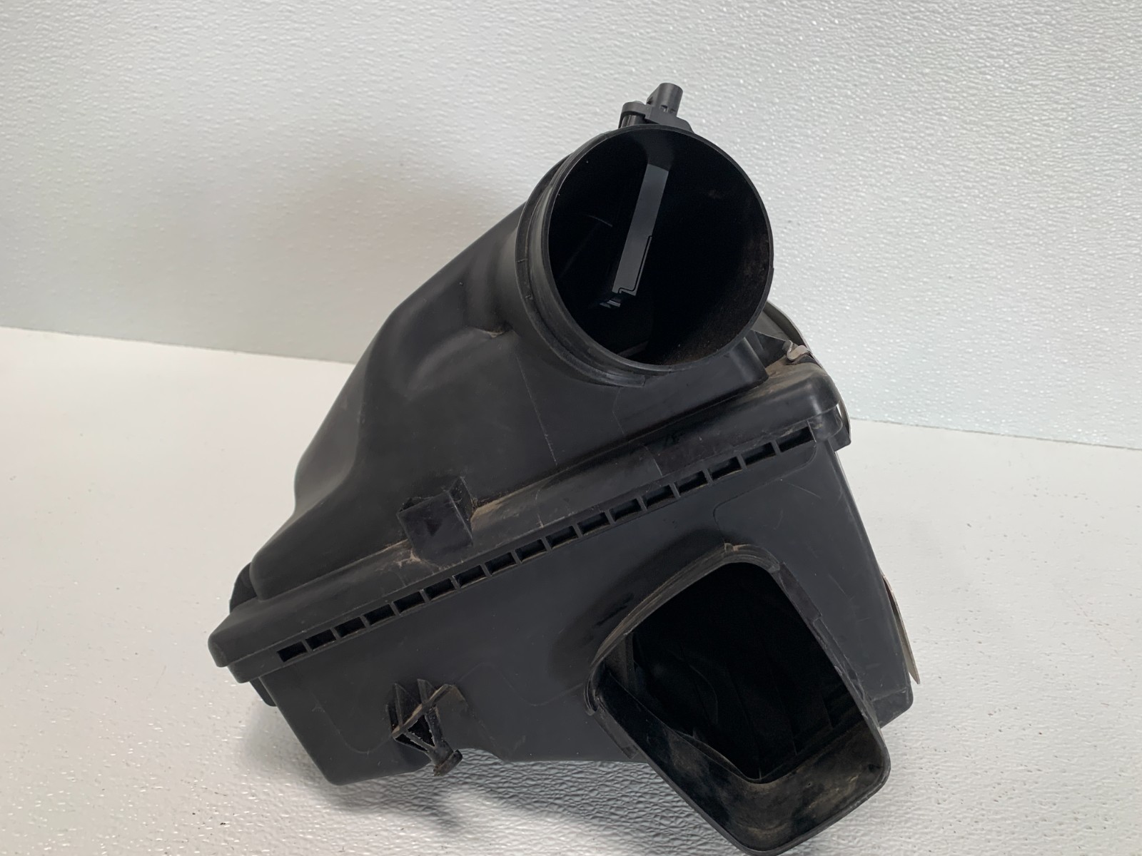 16-18 BMW M240i 340i F30 ENGINE AIR INTAKE MUFFLER FILTER CLEANER BOX OEM #A0.13