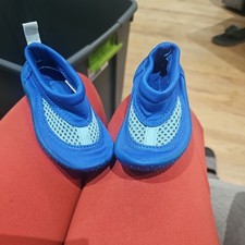 Play Sport Water Shoes Boys Size4 Blue