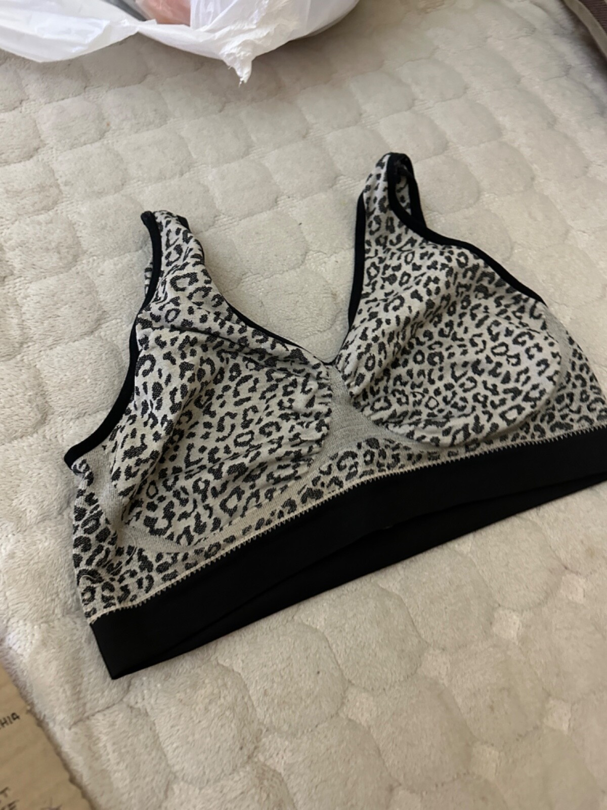 Unbranded leopard black gym Bra  Size us 36c it4c… - image 1