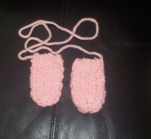 Hand Knitted Hat Pink Fur Pompom+ Matching Mittens with Ties - Picture 3 of 4
