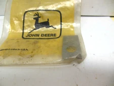 NOS LOCK PLATE FOR JOHN DEERE TRANSMISSION POWER SHIFT BOLT R30920