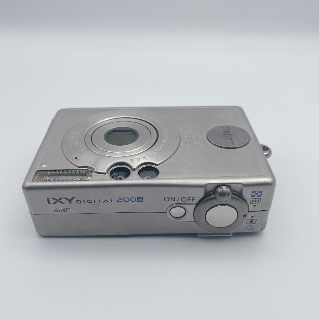 Canon IXY DIGITAL 200A PC1022 Compact Digital Camera Retro Style