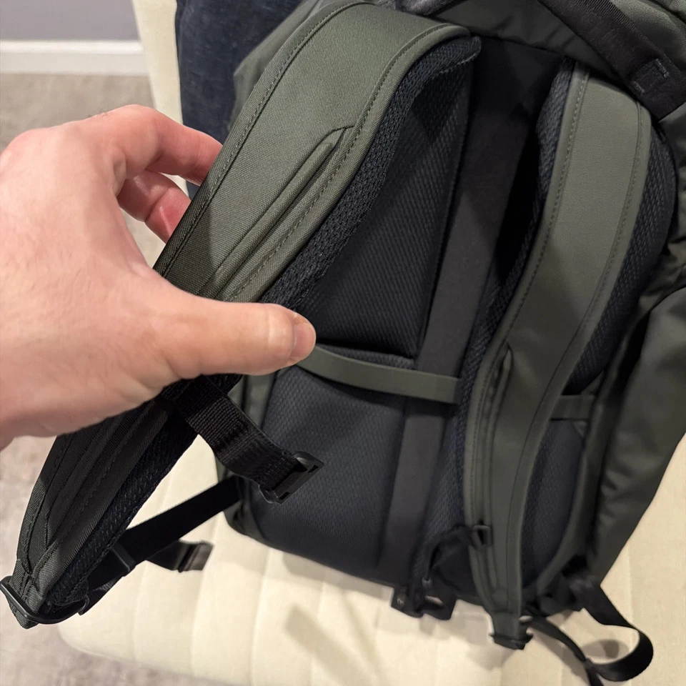 Bellroy Transit 旅行包 Pro 38l 橄榄绿色可扩展背包 全新 带标签 — 第 3/4 张图片