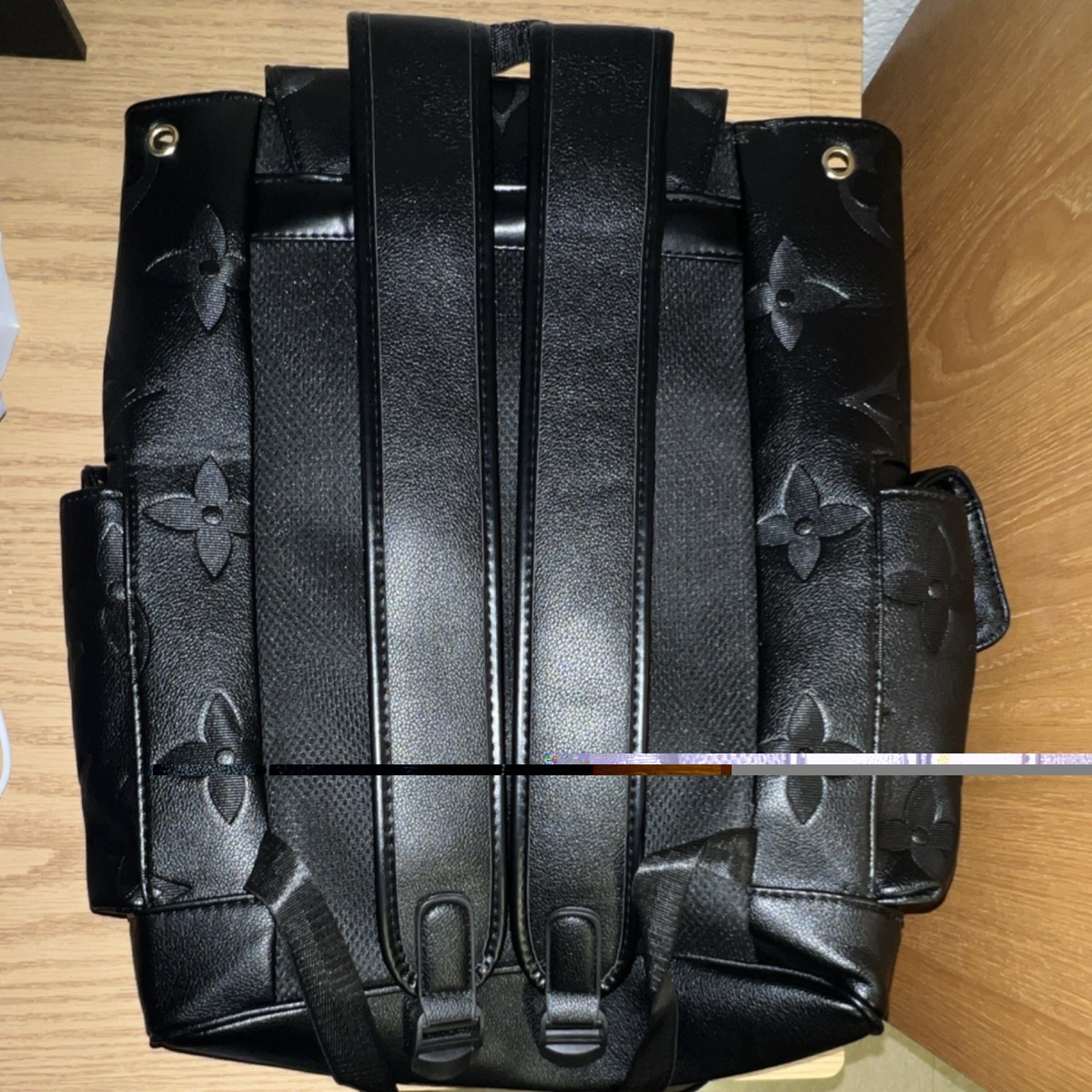 Louis Vuitton Black Monogram-Embossed Leather Backpack with Gold Buckle Louis Vuitton Black Empreinte Monogram Giant Tiny Backpack  main image 2
