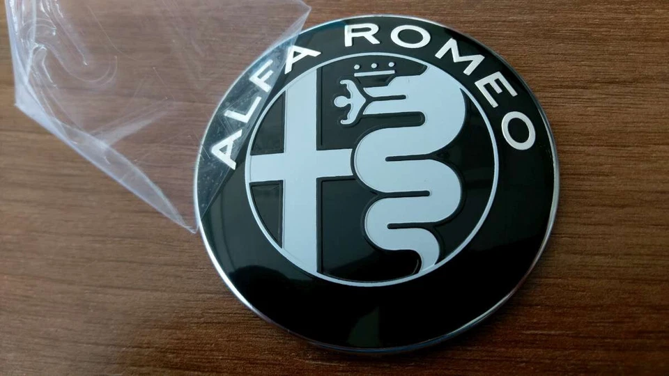 Set of 6pcs Alfa Romeo BLACK DESIGN GIULIA style emblem badge logo insignia - Image 4 of 4