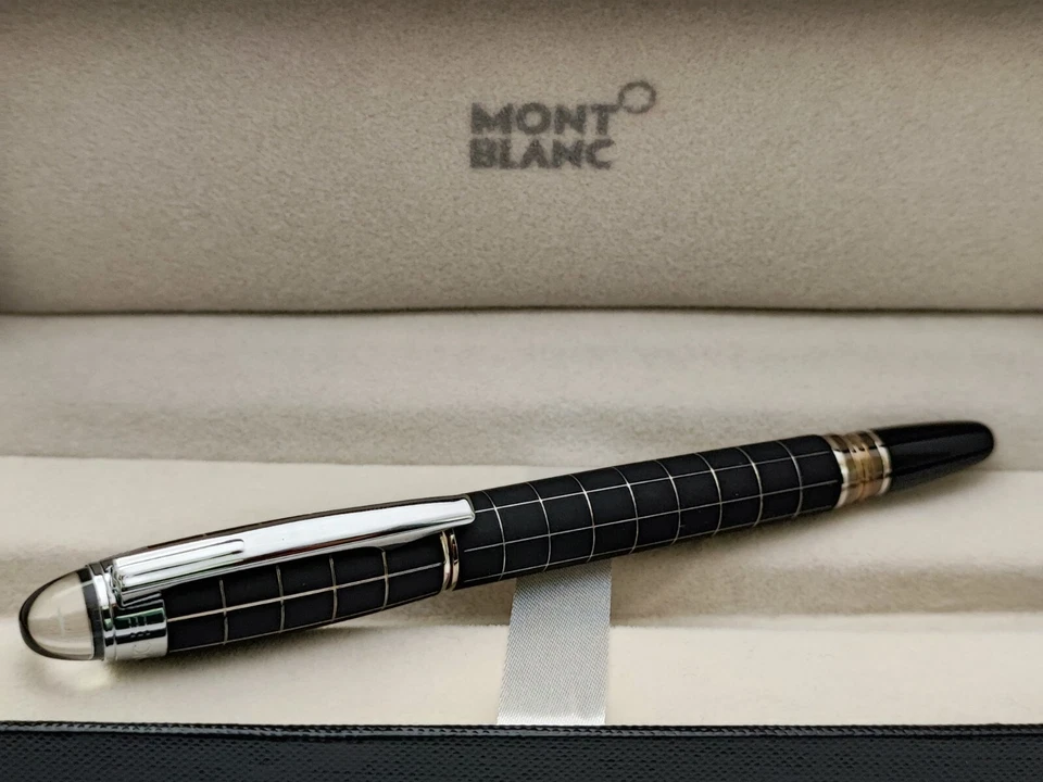 Pluma estilográfica Montblanc Starwalker negra mate + clip plateado | Usada Foto 3 de 4
