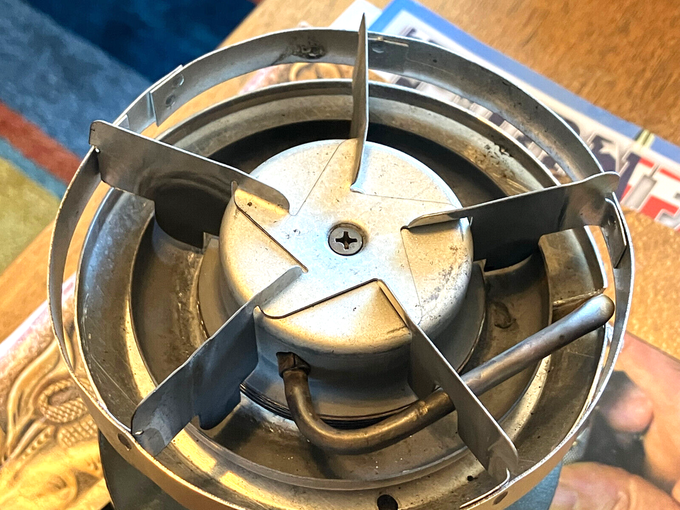 Coleman 550B PEAK 1 MultiFuel Single Burner Stove/101995/NO RESERVE