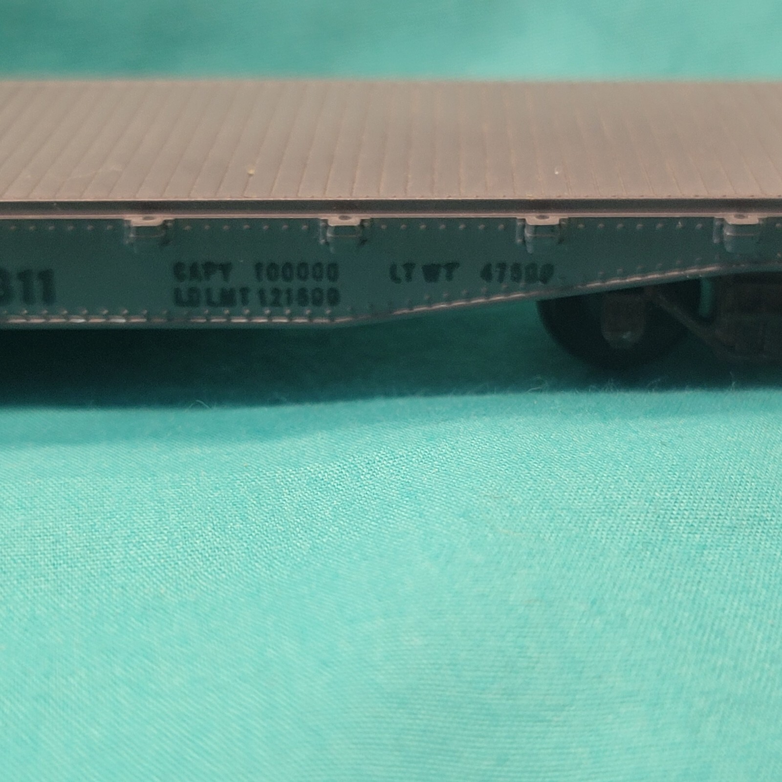 LOT OF 9VINTAGE HO SCALE TRAIN CARSESTATE FIND eBay