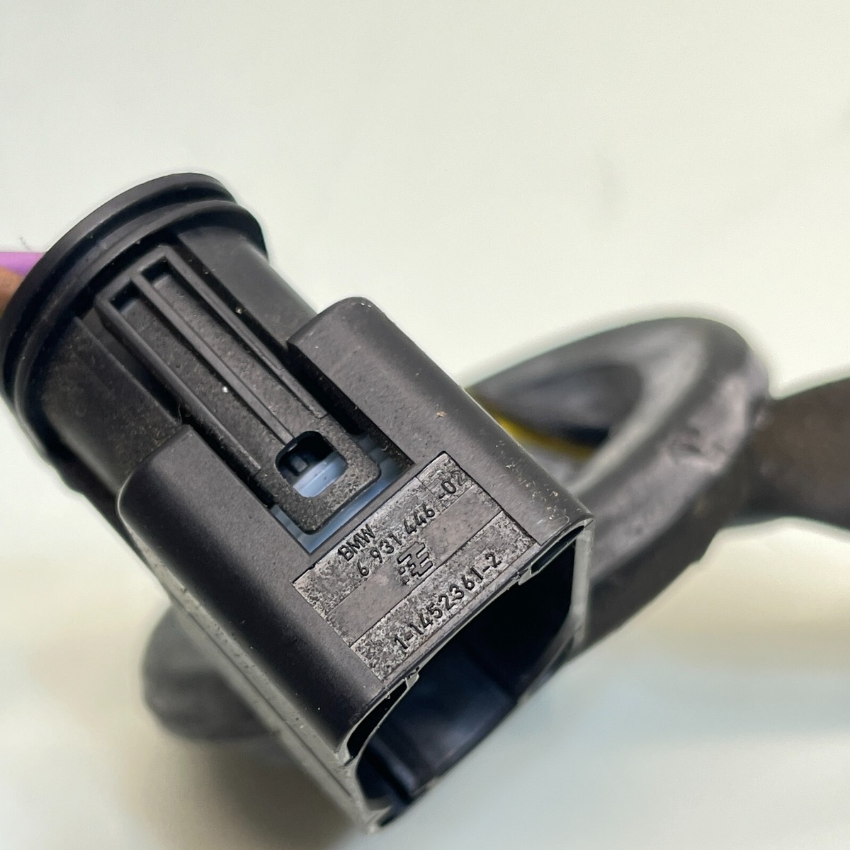 2011 - 2016 BMW 5 - Series 528 535 550 F10 Fuel Pump Connector 