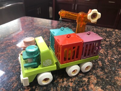 RARE VINTAGE ERTL KINS ANIMAL TRANSPORT Truck Working Crane Vehicle   Animals