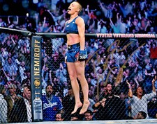 UFC Fighting Champ Rose Thug Rose Namajunas Signed Autographed 8x10 Photo COA -K
