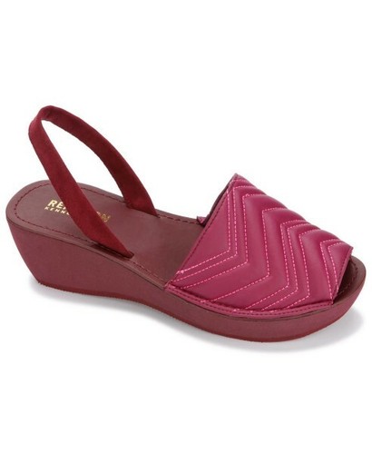 Fine Glass Quilted Wedge Sandals Size 