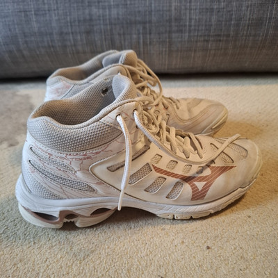 Mizuno Wave Voltage 2 Volleyball/Handball/Basketballschuh (Gr.38,5/US8) (Damen)