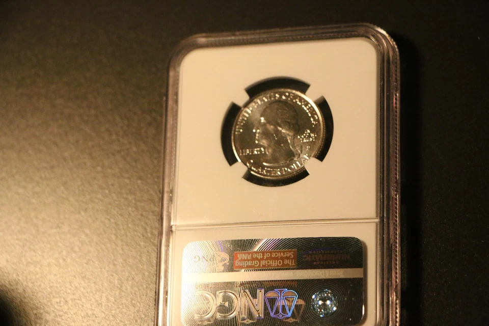 2016 D FORT MOULTRIE QUARTER NGC HAS GRADED ONLY 17 IN TOP MS68PL AND 0 HIGHER - Image 4 of 4