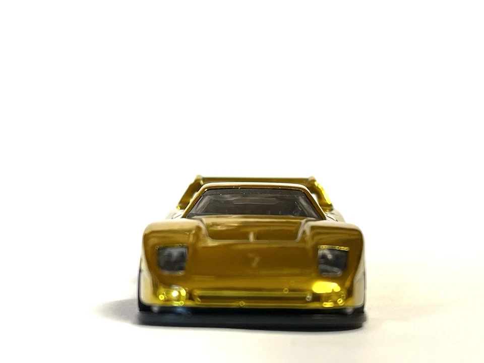 Hot Wheels Ferrari F40 Competizione Super Treasure Hunt  Unrivet W/RRs READ - Image 4 of 4