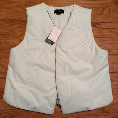 Nike Air Jordan Therma-FIT Full-Zip Vest HQ8823-394 Barely Green Men s Size L