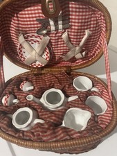 Vintage Miniature Delton Porcelain Child Tea Set In Wicker Basket Teddy Bears