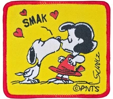 SNOOPY LUCY SMAK KISS PEANUTS CARTOON CUTE FUNNY WOVEN SEW ON PATCH