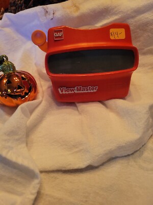 GAF ViewMaster 3D Viewer Orange Handle Made in Portland Oregon w/Winnie the Pooh