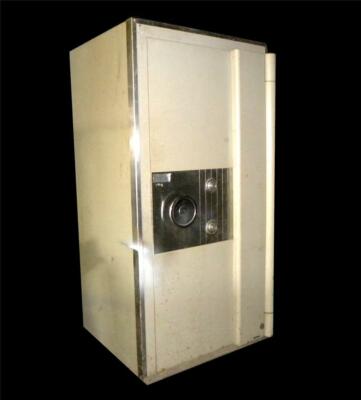 Kumahira Mobile Series Large Double Combination Safe Vault X X  7'